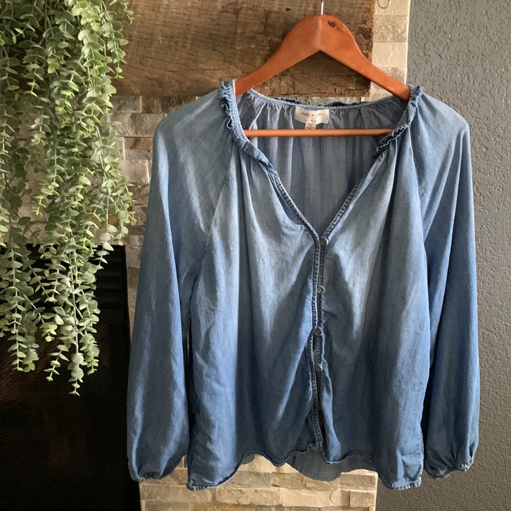 Cloth & Stone Ombré denim style button down Long sleeve with ruffle collar